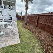 Expert-Pine-Straw-Installation-for-Long-Lasting-Weed-Suppressing-Beauty-in-Destin-FL 3